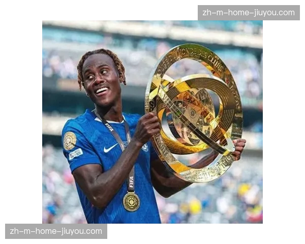 切尔西后卫查洛巴脚踝严重扭伤 预计需要六周恢复时间